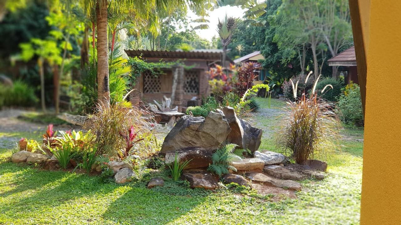 Baan Sakuna Hotel Chiang Khong Exterior photo
